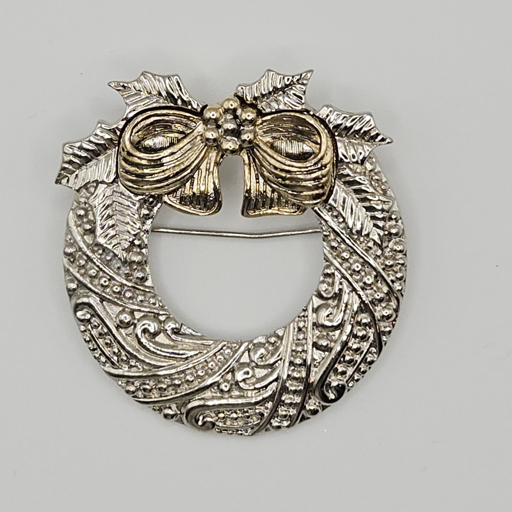 Vintage Silver and Gold Tone Holiday Winter Solstice Wreath Brooch
